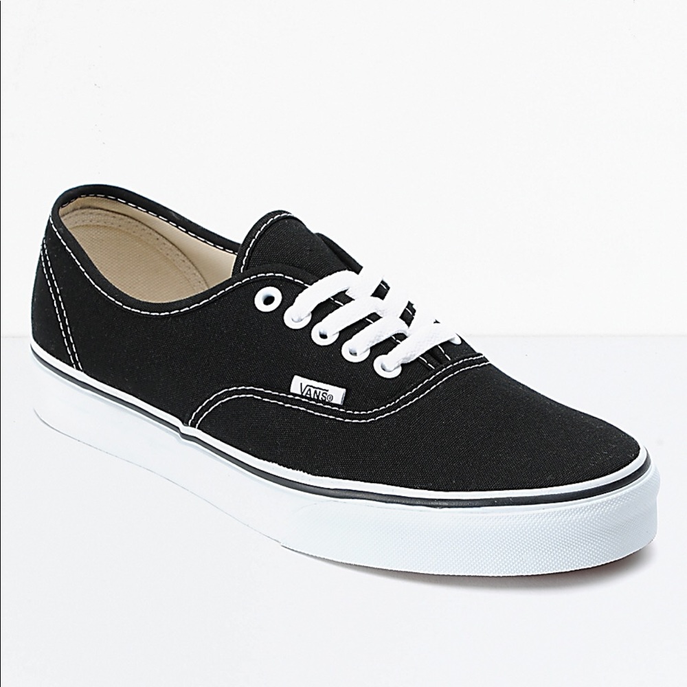 Classic Black Vans 🏁